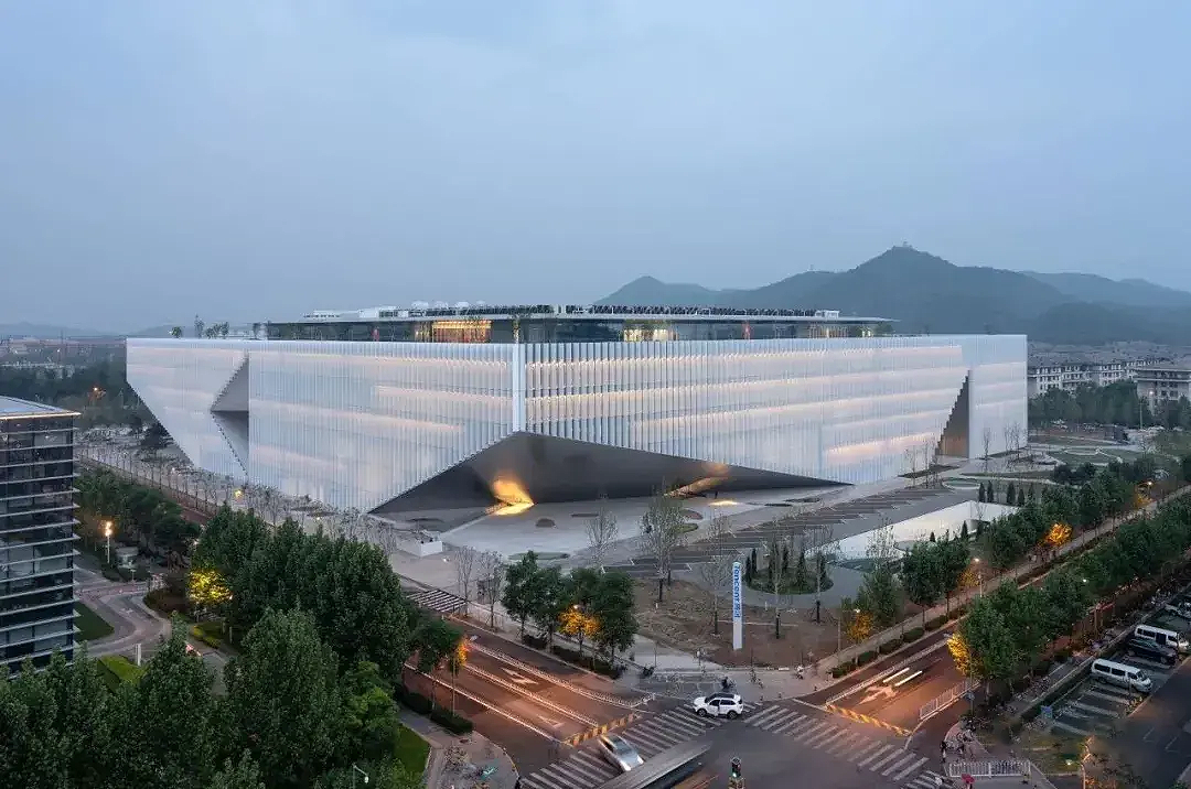 百世快递|亚洲最大单体办公楼——腾讯北京总部大楼设计解析