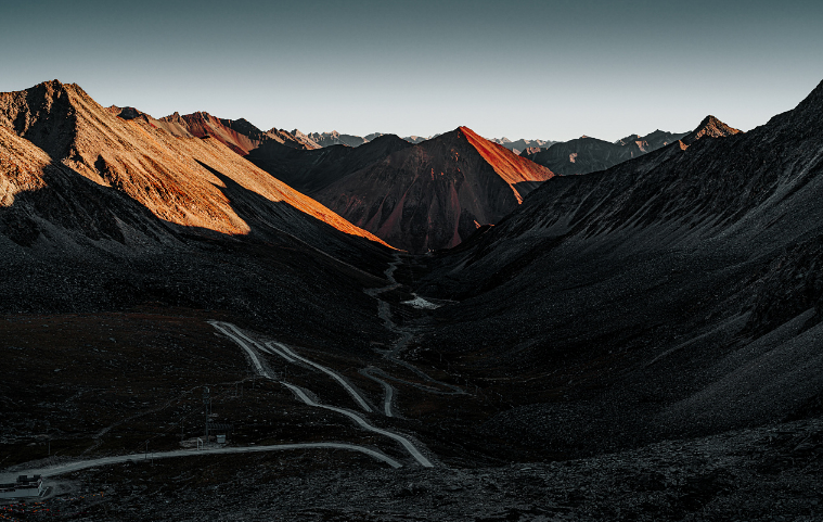天蝎座|11月，蓦然回首，恍然一梦，深情未了，痴迷前任，期待破镜重圆