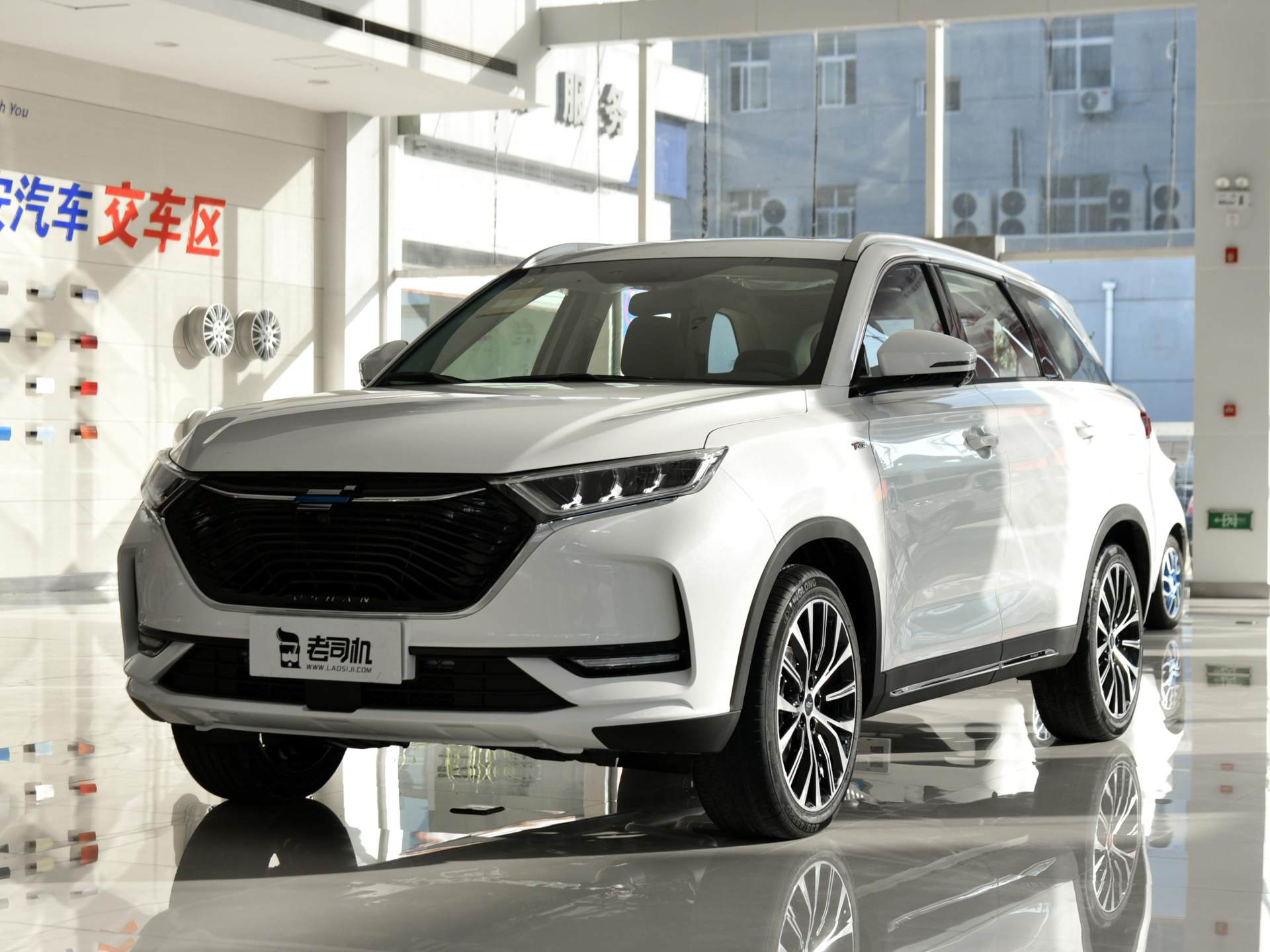 欧尚x7|又一“国货之光”，不足8万，丐版就有178马力，比H6便宜