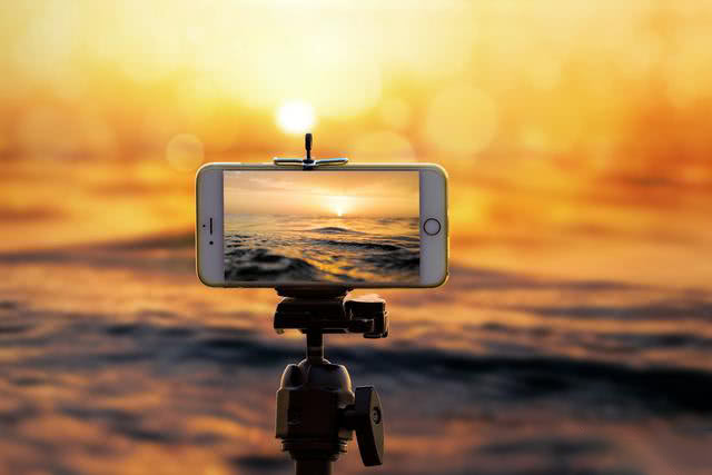 |手机摄影之使用正确的拿手机姿势， 你拿对了吗？