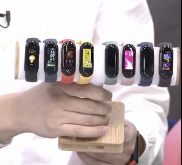 OPPO：继OPPO 手环后，小米手环5正式发布，你更喜欢哪一款？