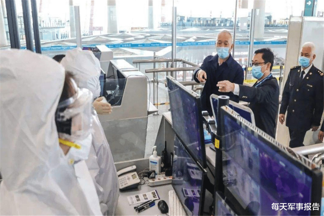 「美国」“美外交官不需要检测、隔离，否则推迟返华”！网友：中方“如你所愿”！