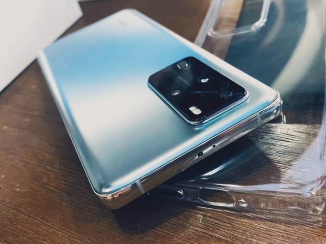 华为鸿蒙系统|十年老果粉第一次换上华为P40Pro，入手30天后：看到差距