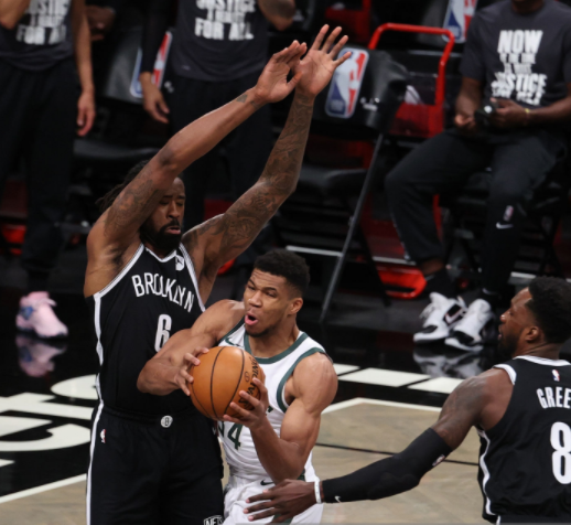 凱文·杜蘭特|64+15+18！杜蘭特哈登太無解，籃網(wǎng)擊敗東部第一，三巨頭只待歐文回歸！