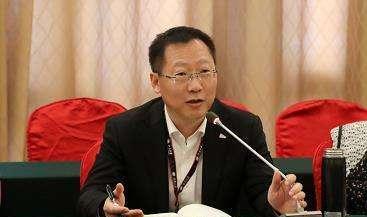 衡水中学|他现任“高考工厂”衡水中学校长，被评为高考明星教师，今年46岁