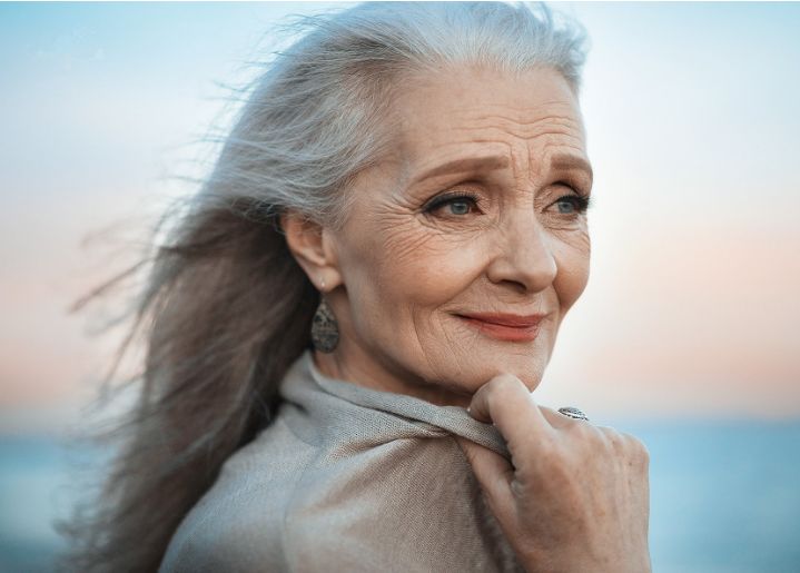 「碱性食物」女性过了45岁，若能学会多吃3种碱性食物，六十依旧一朵花