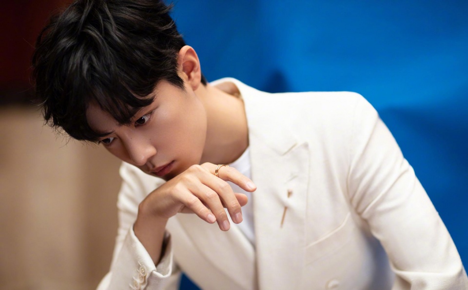 [肖战]肖战新歌销售额过亿，他用实力证明自己