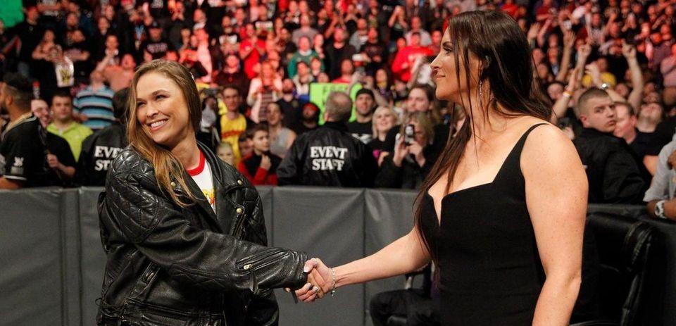 wwe■尼基·贝拉：隆达·罗西WWE首秀，犹如给史上所有女选手一记耳光