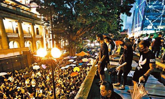 中国军魂|乱港分子黄之锋还想搞“众筹”，小把戏露馅后尴尬了