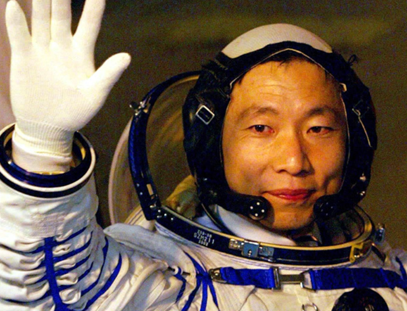 「杨利伟」杨利伟返航后不再去太空,如今为何没他的消息了?看后鼻尖发酸