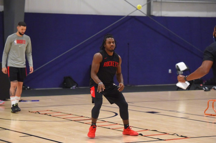 火箭队|威少缺席天王山之战，火箭8人轮换，德帅亮出王牌，边缘两将当奇兵