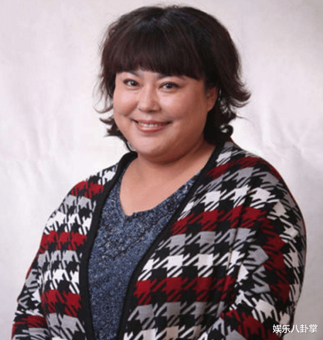 李菁菁|晚节不保，抛弃截瘫养子，得罪500名导演无戏拍，三婚嫁90后小鲜肉