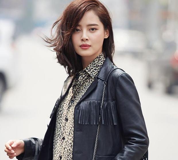 |参观辛芷蕾现实的家，全屋墙面都只刷大白墙，装修过于简陋了