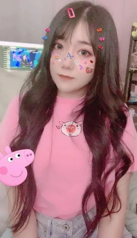 一条小团团|第二个乔碧萝？斗鱼一姐小团团直播翻车，身材严重变形