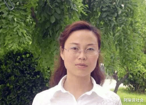 教师|师范专业遇冷：三尺讲台之上，老师正在被时代的“悲剧”取代