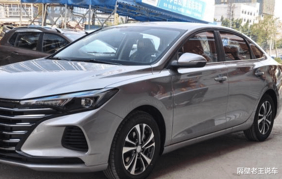 长安逸动|终于被国人捧红了！号称“小雷克萨斯ES”，31天狂甩18189台