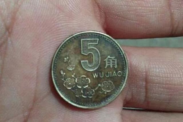 桃核|发现两枚“包浆”硬币，未来价值连城，可得好好保存