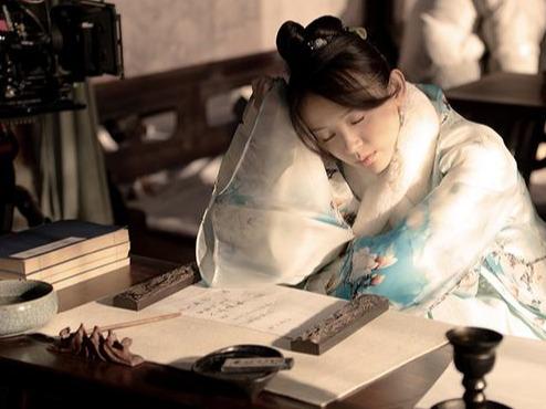 「齐衡」《知否》中家世极好的小公爷齐衡，为何要去五品小官盛家念书？