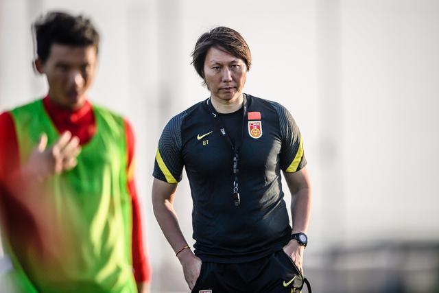 【国足】国足最大利好来袭！世预赛延期，国足将有大动作发生！