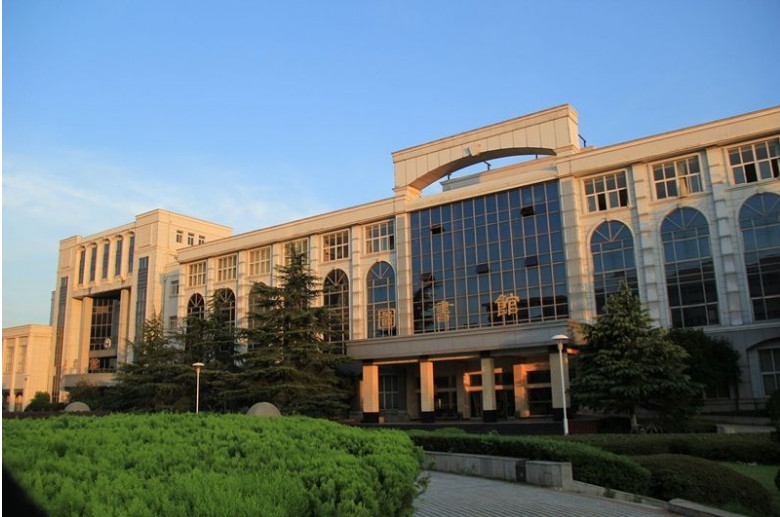 【北京交通大学】铁路专业“最牛”的3所大学，专为铁路局输送人才，工资高待遇好