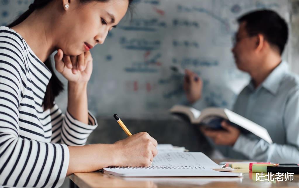 [数学]高考数学试卷有多难？看看考试史上这三张，难度大到院士亲自做题