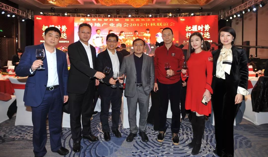 任泽平、胡葆森又有新观点！在这场全国规格最高、规模最大的地产年会上，他们给行业打了一剂强心针！