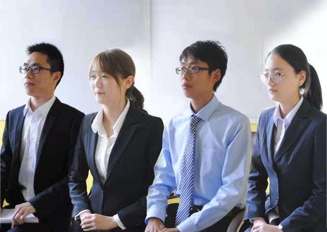 求职■“国家承认，但是我们不承认”，女孩求职遭拒，回家嗷嗷大哭