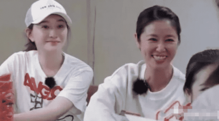 李小冉：当44岁林心如撞上44岁李小冉，明明是同龄人，看上去却差别很大