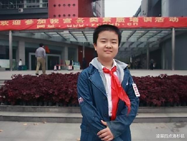 哈佛大学|“五道杠少年”无缘名校,“不屑弟”考入哈佛,少年成名如今潦倒