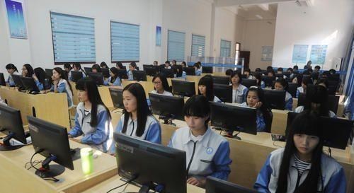 高考志愿|2020高考志愿填报：适合本科生报考的10大专业，毕业薪资可观！