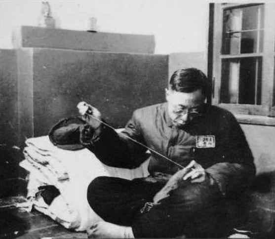 【溥仪】溥仪退位之后闲逛故宫, 意外的发现雍正密诏, 解开清朝最大的秘密