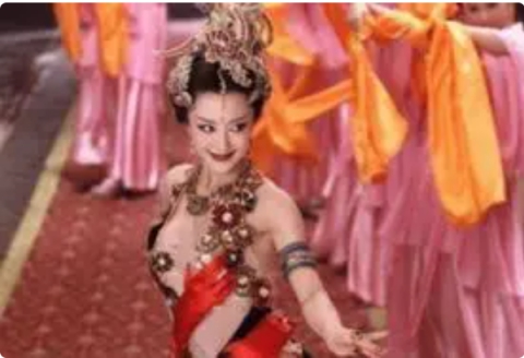 『妲己』刘亦菲太清纯演不了“妲己”，看到造型，才懂什么叫媚而不艳俗