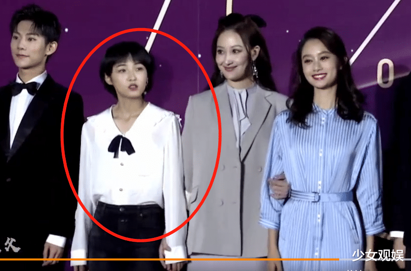 周游|张子枫焉栩嘉走红毯,我却留意到妹妹张子枫的靴子,没眼花吧?
