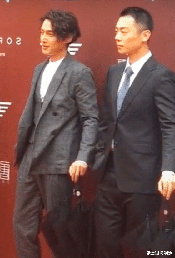 「胡歌」当1米85胡歌撞上1米80朱亚文，网友：谎报身高的那位，不尴尬吗？