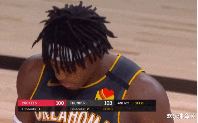 保罗|终于等到了！哈登保罗对视，一个高昂着头满脸倔强，一个眼神闪躲不知所措