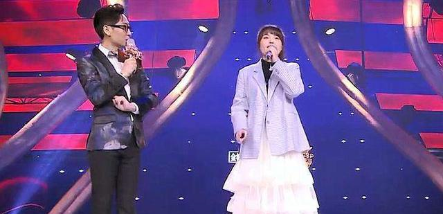 邢晗铭|6届《好声音》最惨冠军，只一首单曲，社交平台粉丝不及网红