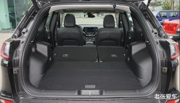 「长安汽车」气场碾压奥迪Q5,5年前售价46万买不起,如今跌到16万,要啥CRV