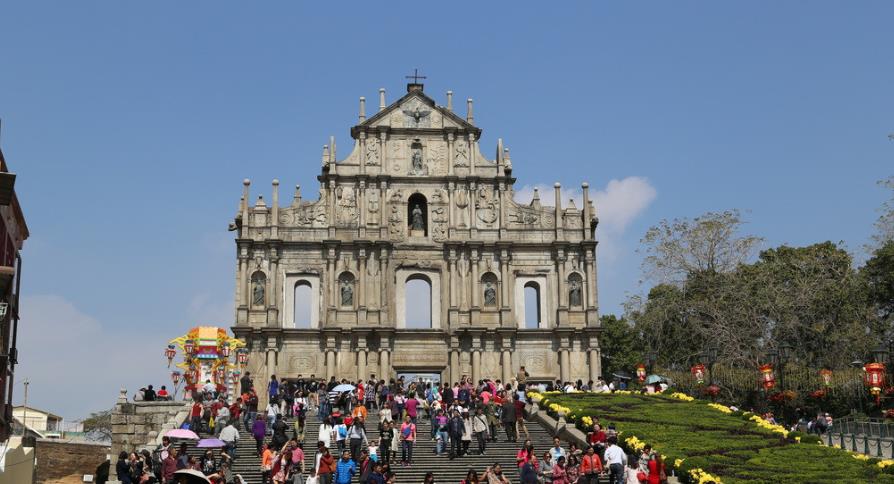 「澳门」中国第二小城，上海约是它的193倍，靠旅游就使人均GDP全国第一