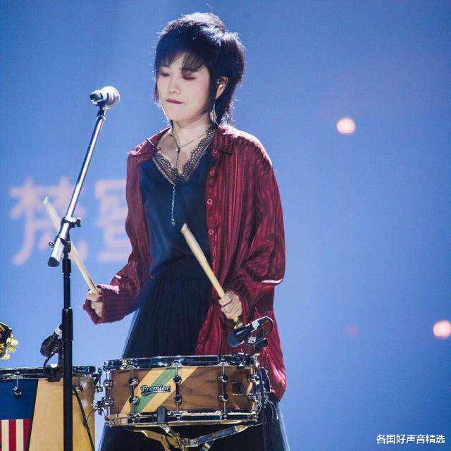 『许飞』乐坛“黑料收割机”遭《浪姐》全员针对?真性情最终“害”了她