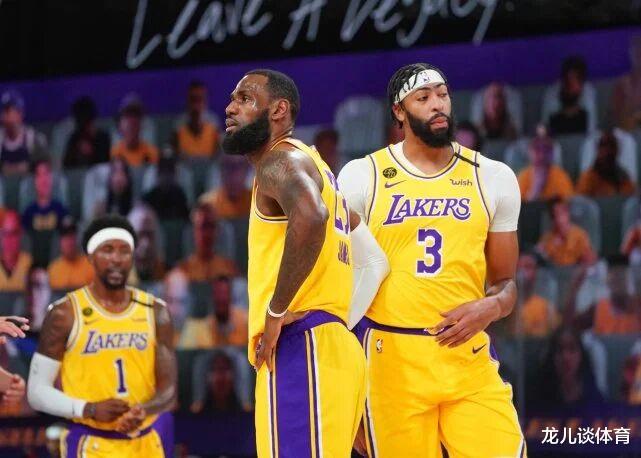 热火队|真任性！比赛最后83秒谁注意老詹的举措，你有考虑过球迷的感受吗