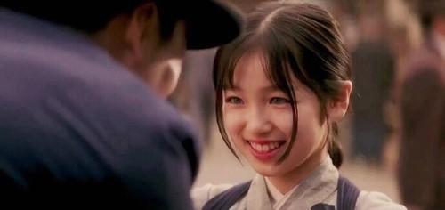 因一部电影走红，很多人扬言等她长大，如今长大了还有人要等吗