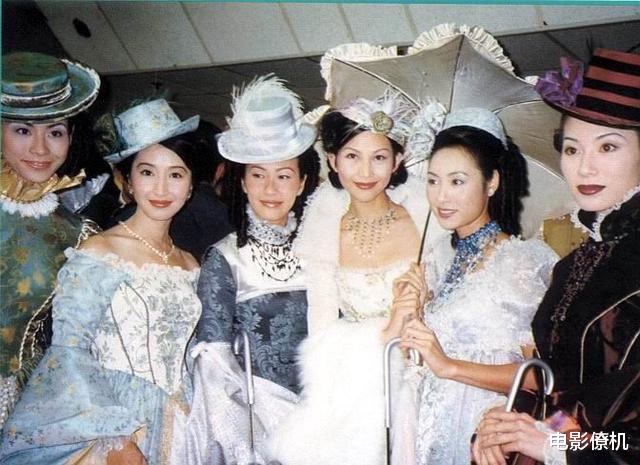 蔡少芬■替代关咏荷,熬走宣萱陈慧珊成一姐,婚后却失势,如今是人生赢家