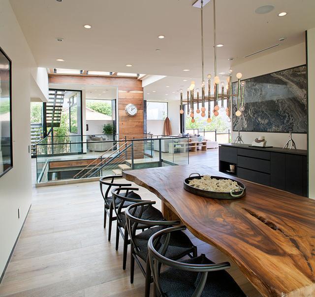 「」自建实木别墅设计,原木风谁不喜欢呢?进屋我就被迷住了!