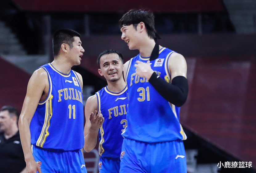 『王哲林』CBA第二支无缘季后赛！王哲林轰32+15送别对手，球迷：八一有伴了