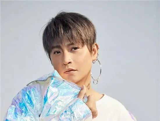 『陈志朋』小虎队中，陈志朋真的活成最差的那个？看看真实情况