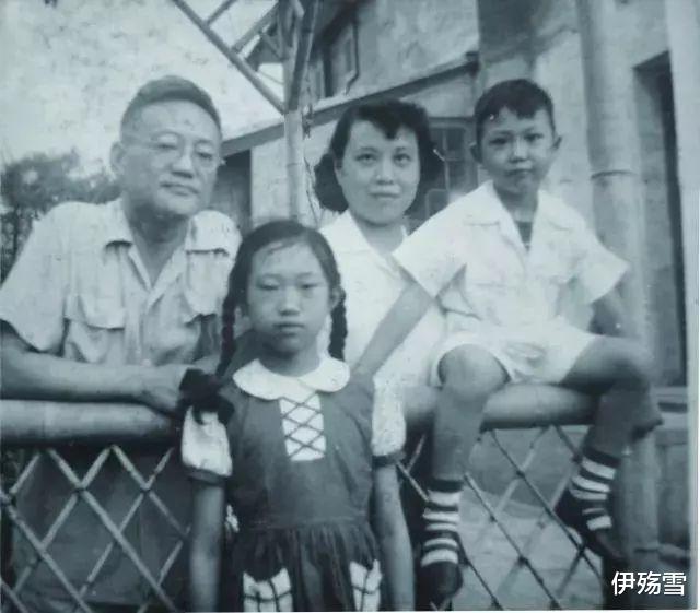 伊殇雪|百岁老人的爱恋，和妻子相伴28年，骨灰放枕边共眠33年