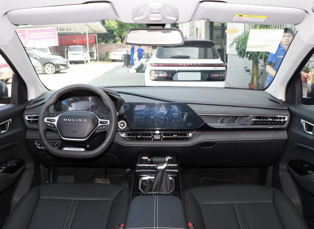 动力|国产近日上市的三台车，SUV、轿车都有，颜值超高10万内能买