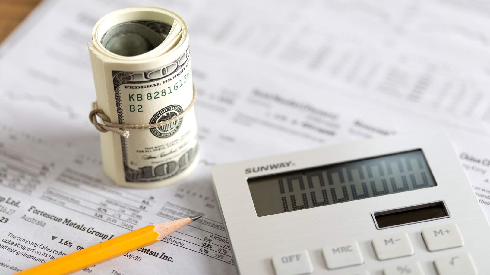 养老金|临退休人员：计算养老金时，缴费年限和缴费基数哪个“功劳”大？