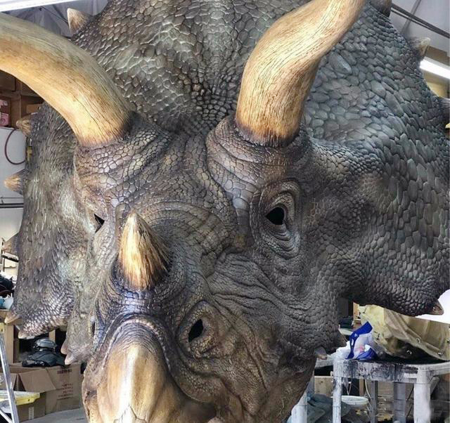 #恐龙#《侏罗纪世界3》战神三角龙上线，双脊龙抢镜，好期待恐龙进城