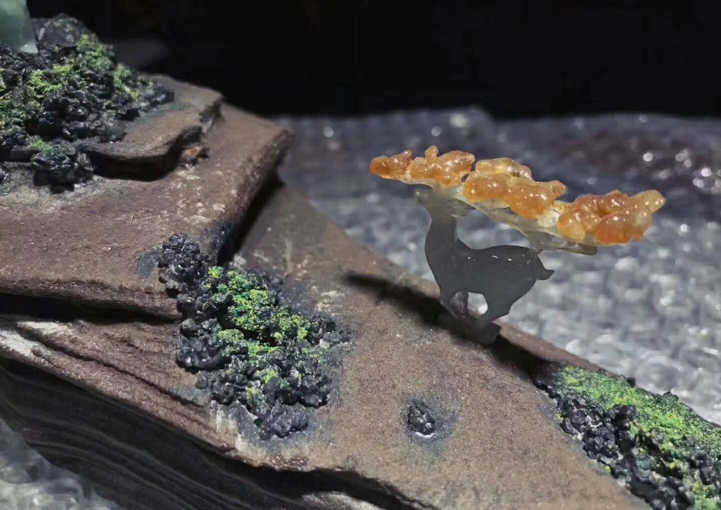 『翡翠』翡翠的俏色巧雕欣赏，变废为宝！